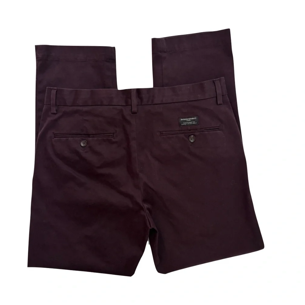 Banana Republic Aiden Slim Fit Men's Chinos in Plumb Size 32x30